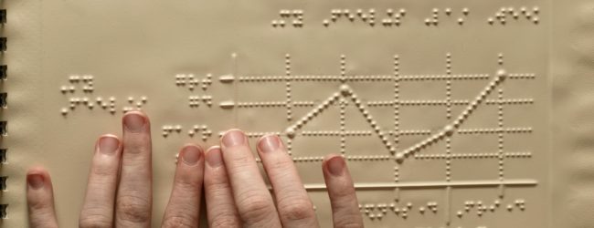 Rossini propõe que honraria para pessoas com deficiência visual tenha texto em Braille