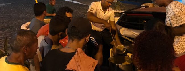 Comissão ouve voluntários que distribuem comida aos moradores de rua