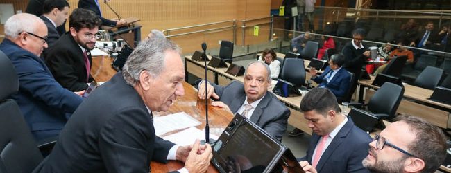 Projeto de Rossini que amplia proibição de fumar em espaços públicos e inclui cigarro eletrônico avança na Câmara
