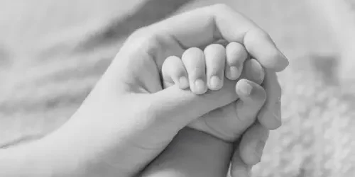 Projeto de Rossini institui o Mês do Luto Gestacional, Neonatal e Infantil