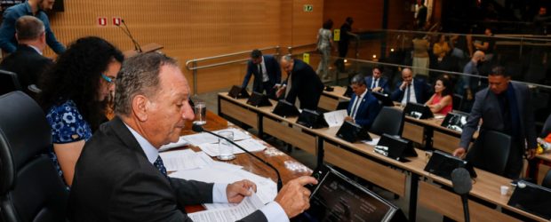 Câmara aprova projeto de Rossini que regras mais rígidas para comércio de sucatas