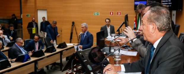 Câmara aprova PL de Rossini que proíbe fumar em locais públicos