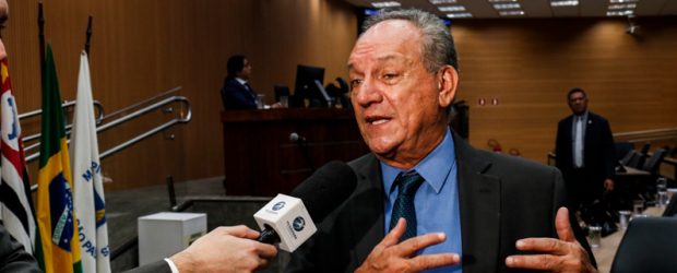Rossini protocola Projeto de Lei que proíbe publicidade de bets em Campinas